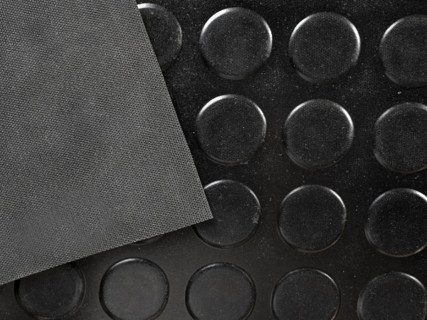 Semi-vulcanized rubber sheet